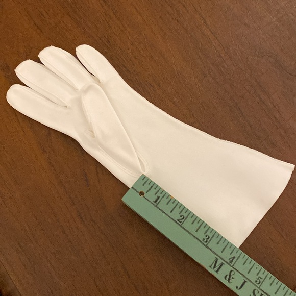 Vintage White Cotton Medium Length Gloves - Picture 3 of 6